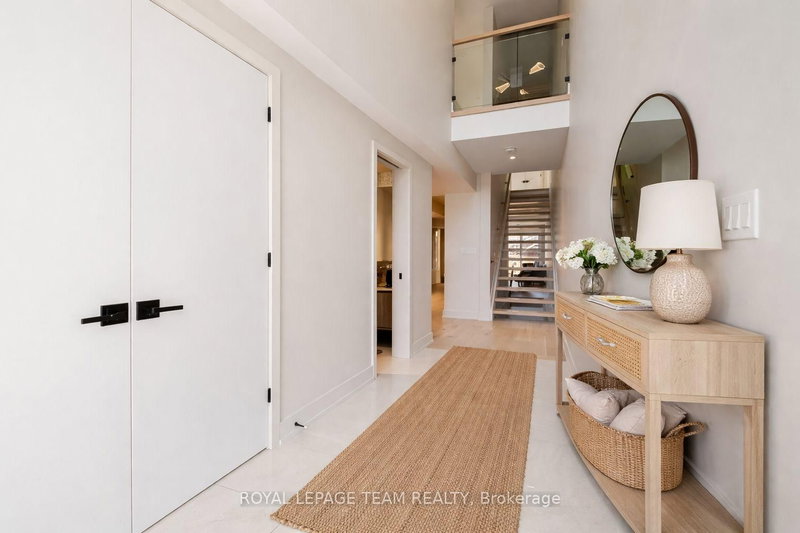 B - 13 FIFTH Ave, Ottawa, K1S 2M2 | Image 3