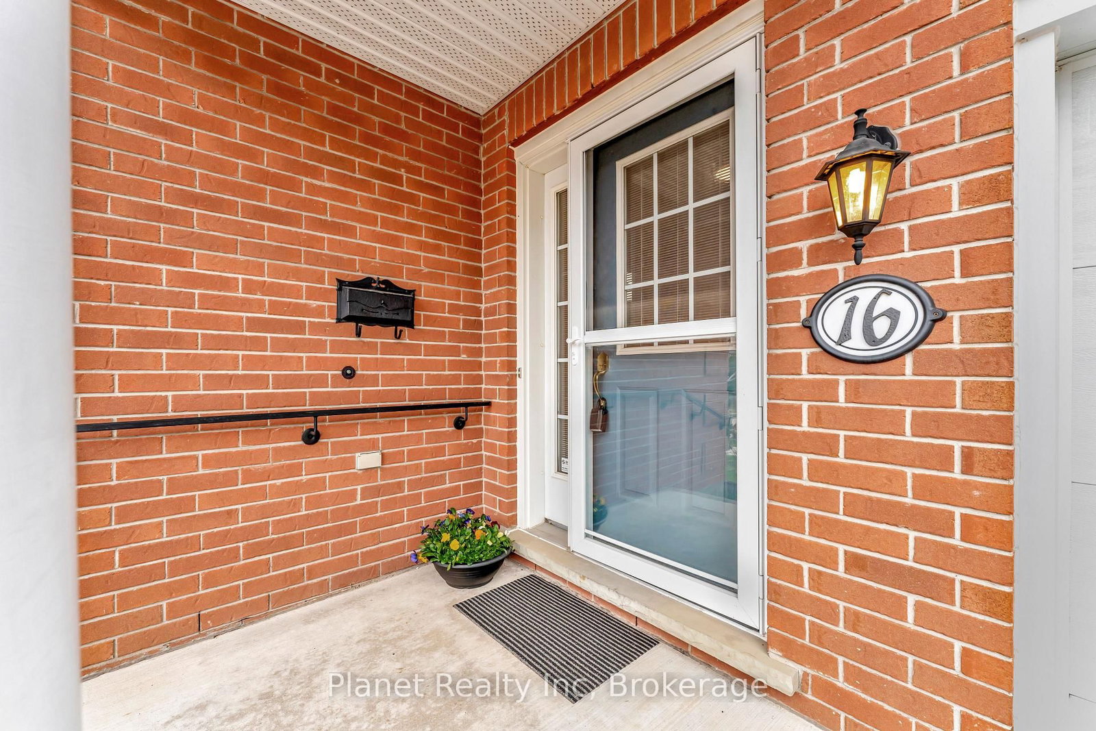16 Winterberry Lane - Photo 2