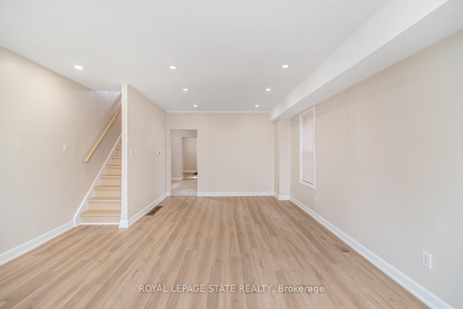 Detached House for sale at 60 Keith Street, Hamilton, Ontario, L8L 3S3 - Industrial Sector - MLS: X12983294