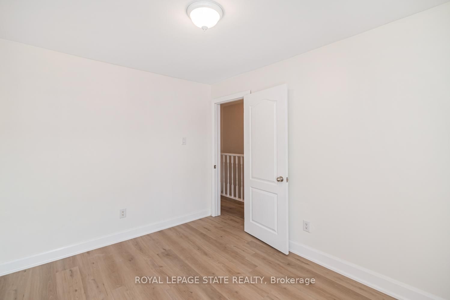 Detached House for sale at 60 Keith Street, Hamilton, Ontario, L8L 3S3 - Industrial Sector - MLS: X12983294