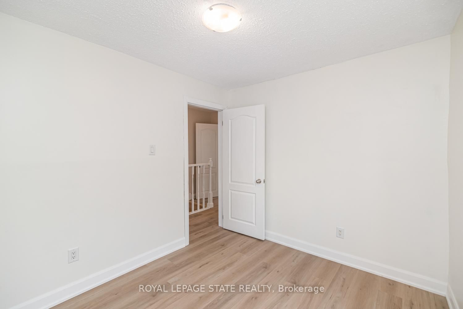 Detached House for sale at 60 Keith Street, Hamilton, Ontario, L8L 3S3 - Industrial Sector - MLS: X12983294