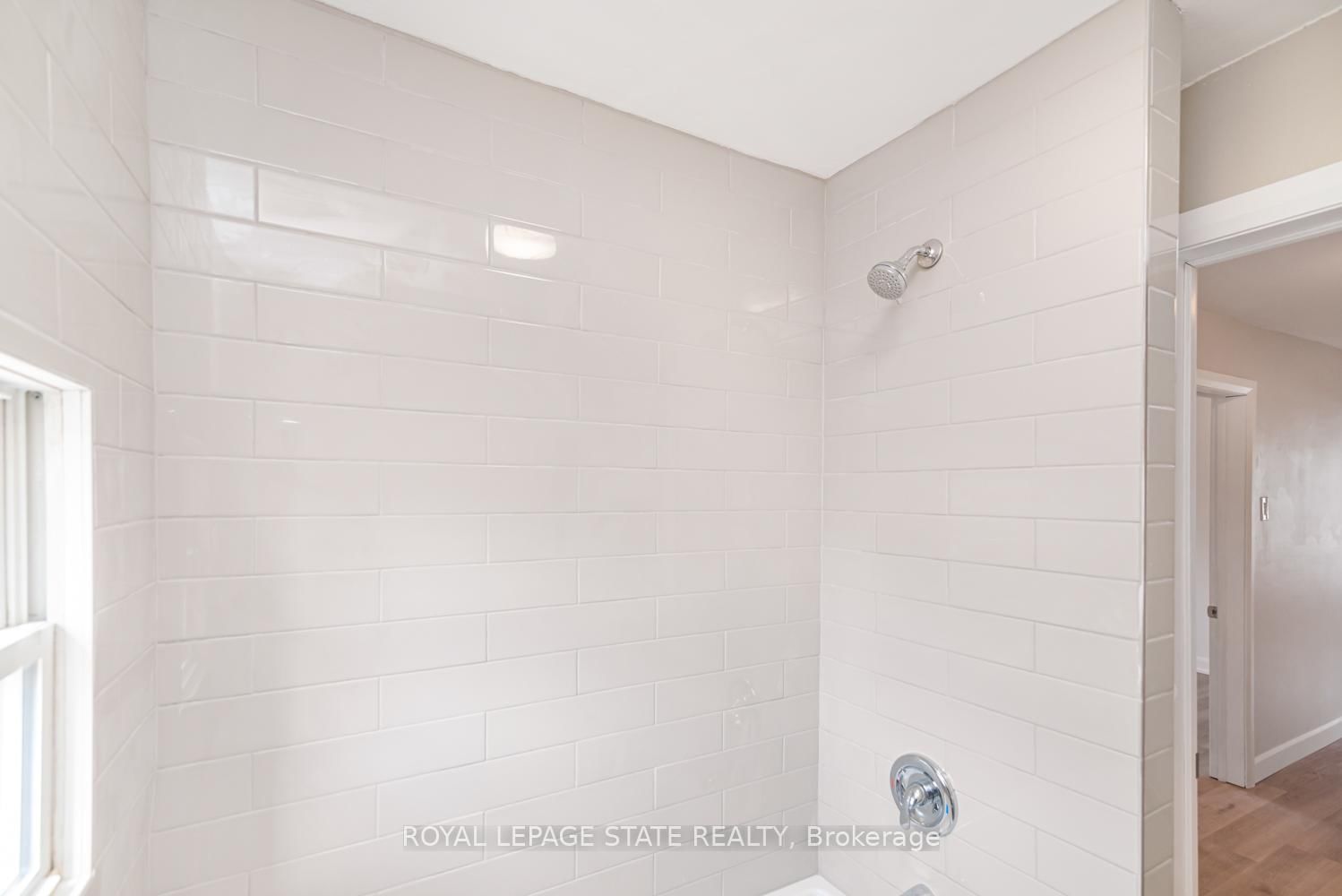 Detached House for sale at 60 Keith Street, Hamilton, Ontario, L8L 3S3 - Industrial Sector - MLS: X12983294