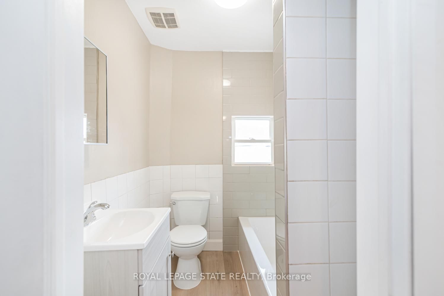 Detached House for sale at 60 Keith Street, Hamilton, Ontario, L8L 3S3 - Industrial Sector - MLS: X12983294