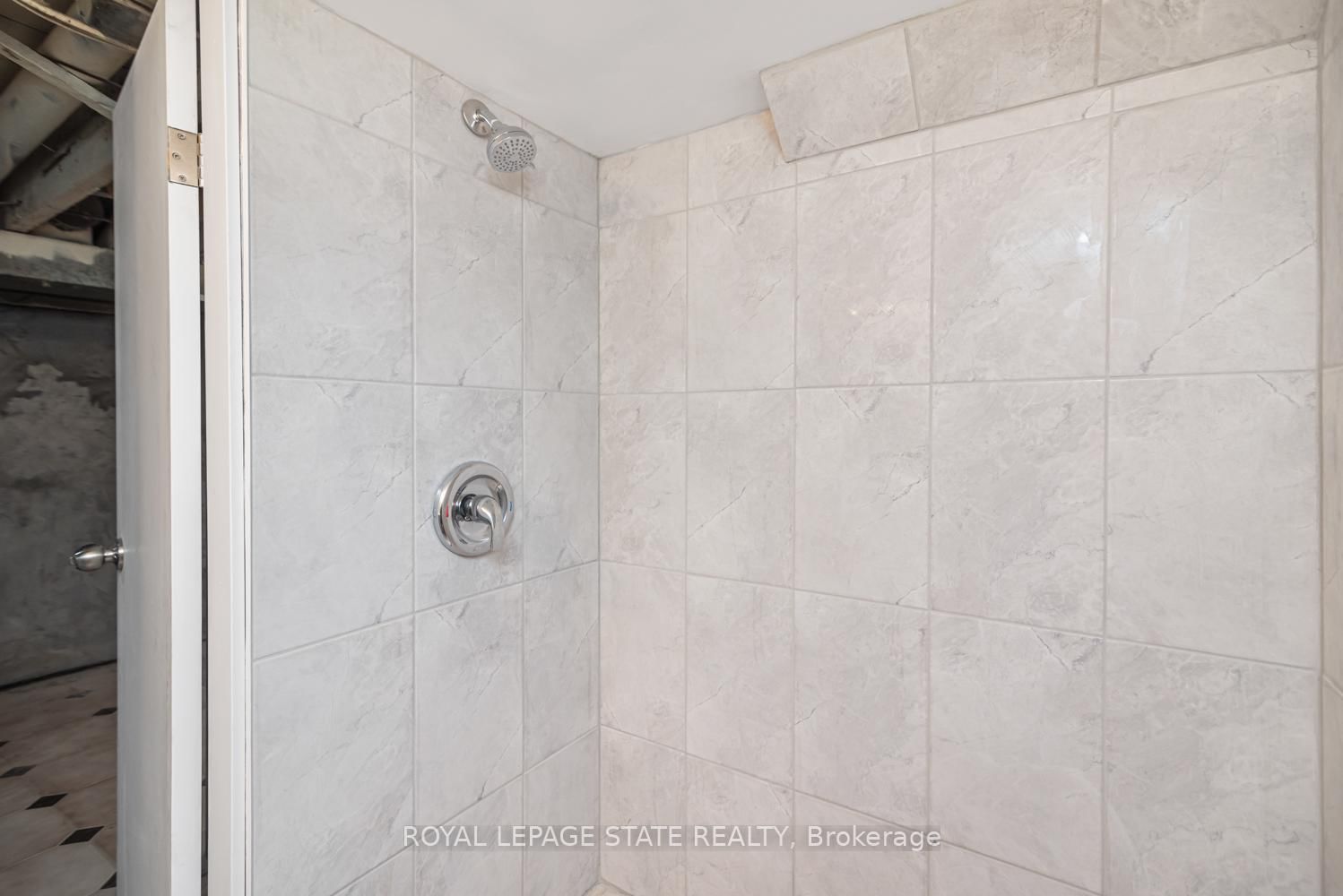 Detached House for sale at 60 Keith Street, Hamilton, Ontario, L8L 3S3 - Industrial Sector - MLS: X12983294