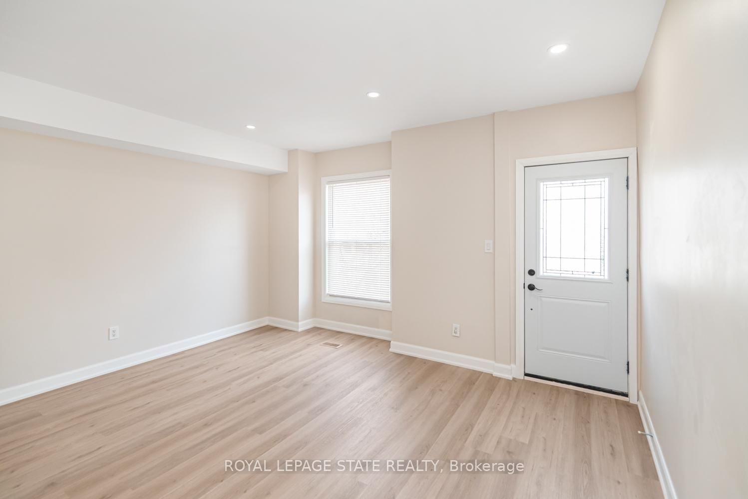 Detached House for sale at 60 Keith Street, Hamilton, Ontario, L8L 3S3 - Industrial Sector - MLS: X12983294