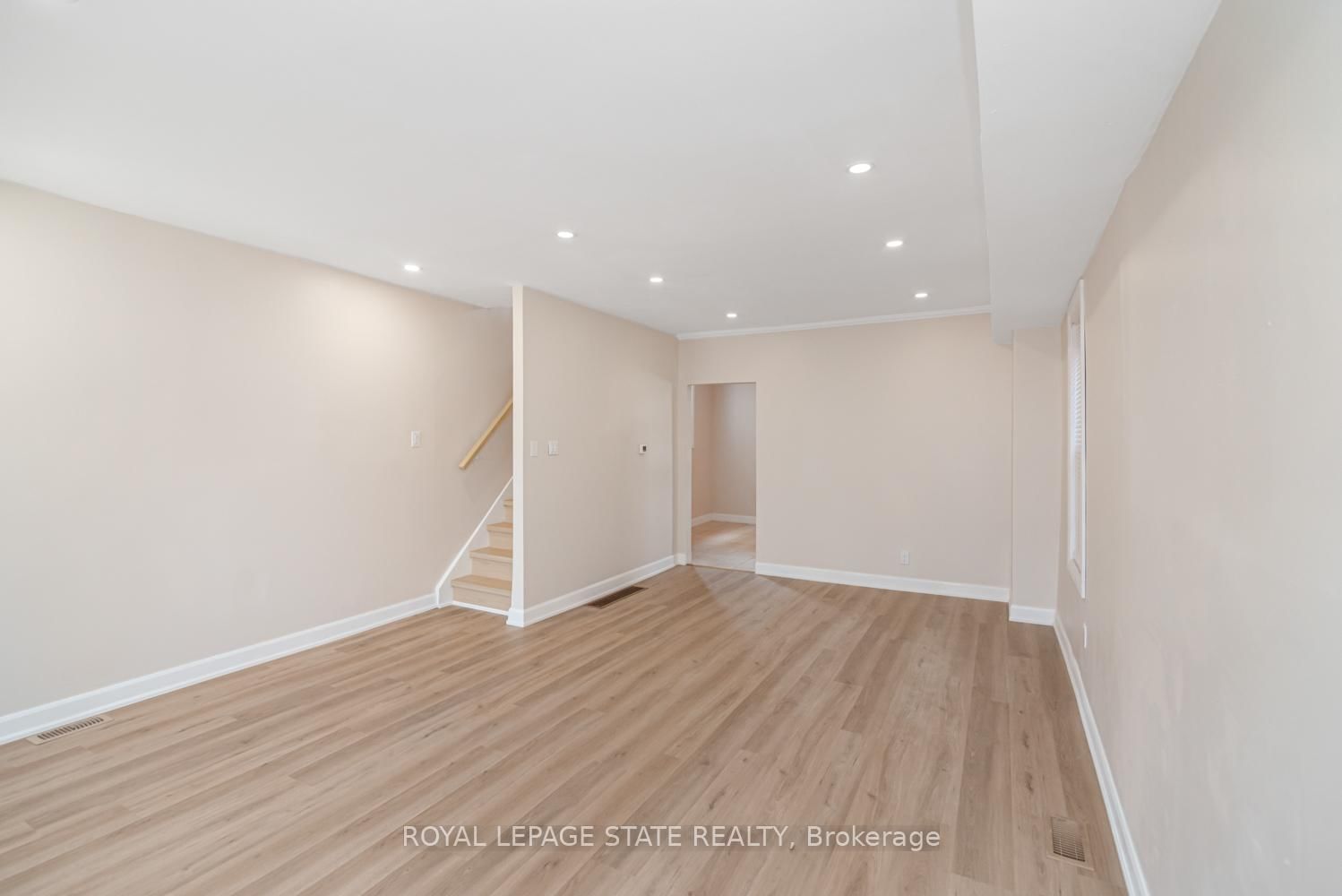 Detached House for sale at 60 Keith Street, Hamilton, Ontario, L8L 3S3 - Industrial Sector - MLS: X12983294