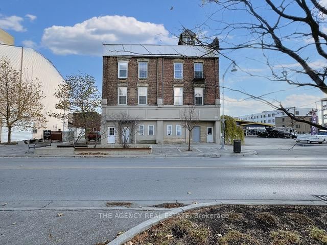 home for lease on 4-268 Talbot Street