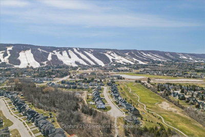 161 Springside Crescent • Blue Mountains, ON photo 2