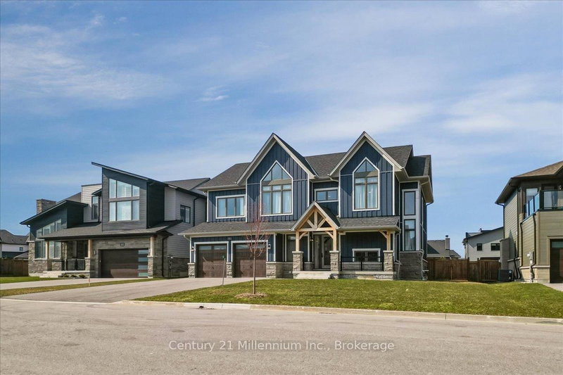 161 Springside Cres, Blue Mountains, L9Y 5L3 | Image 3