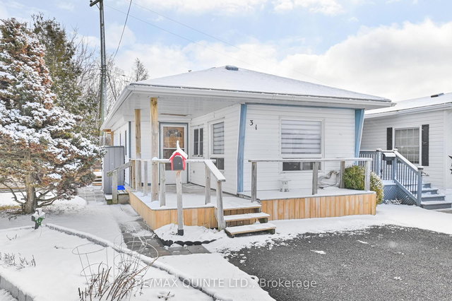 31 - 311 Dundas Street E