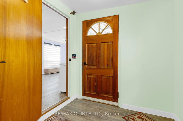 31 - 311 Dundas Street E