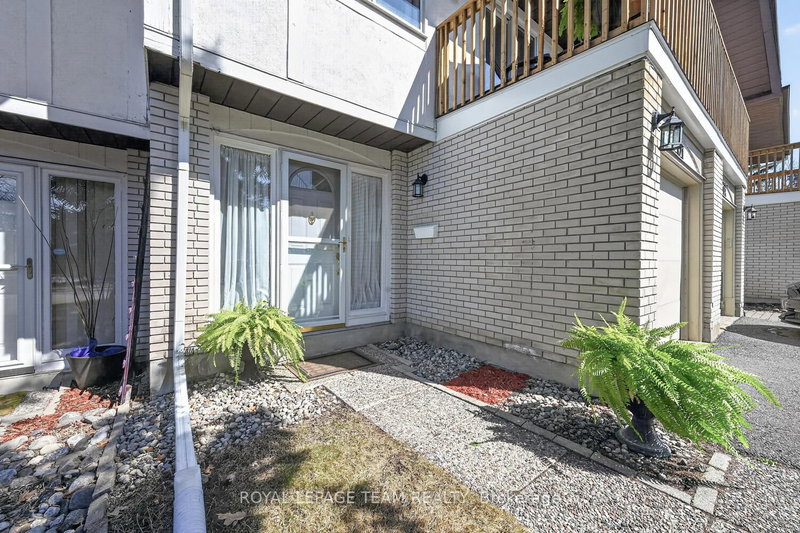 2521 Flannery Dr, Ottawa, K1V 9R5 | Image 3