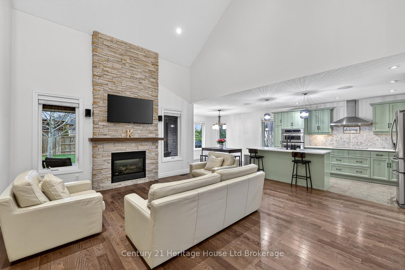 Listing Image 7