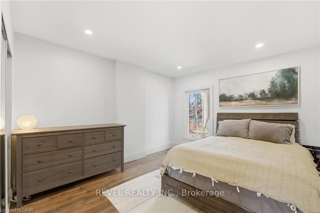 47 Wood Street E - Photo 16