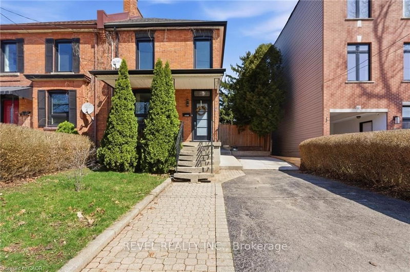 47 Wood St E, Hamilton, L8L 3Y2 | Image 2