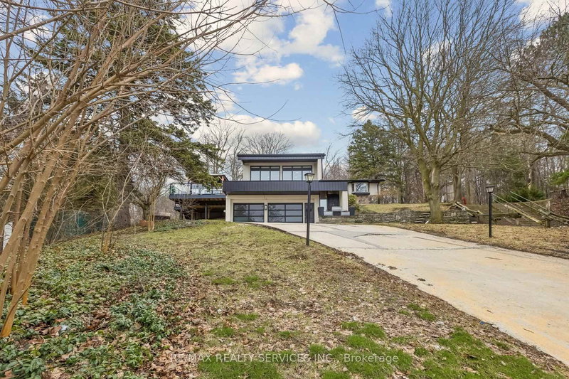 3 Chicopee Terr, Kitchener, Ontario