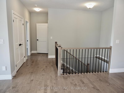 11 Sycamore Drive • Tillsonburg, ON photo 5