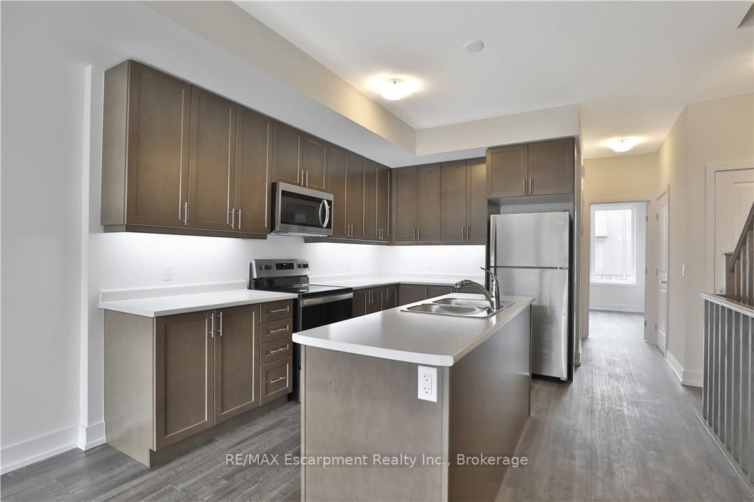 261 Skinner Road, Unit 8 - Photo 11