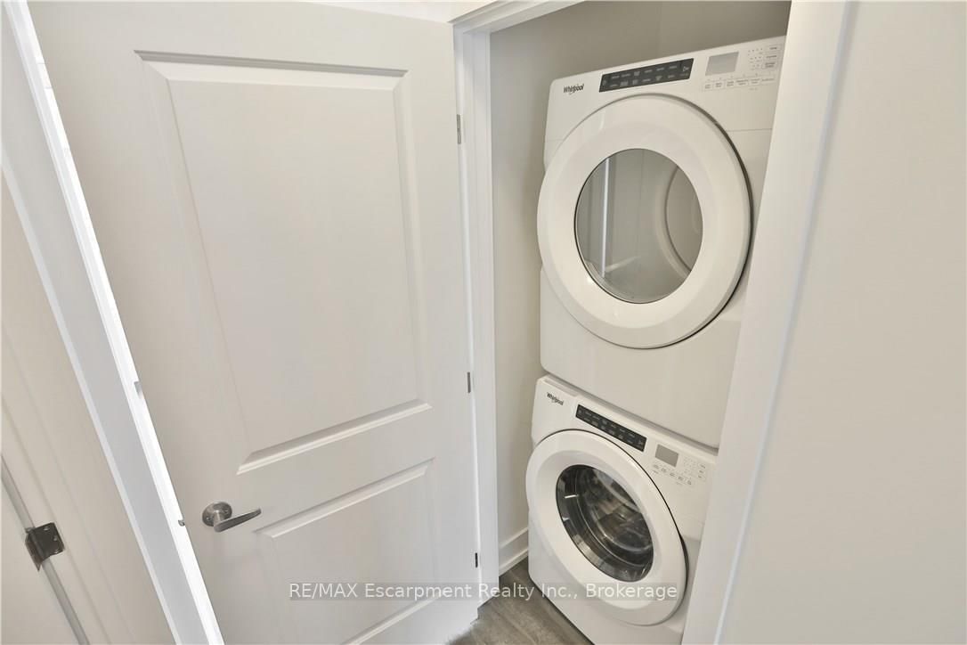 261 Skinner Road, Unit 8 - Photo 18