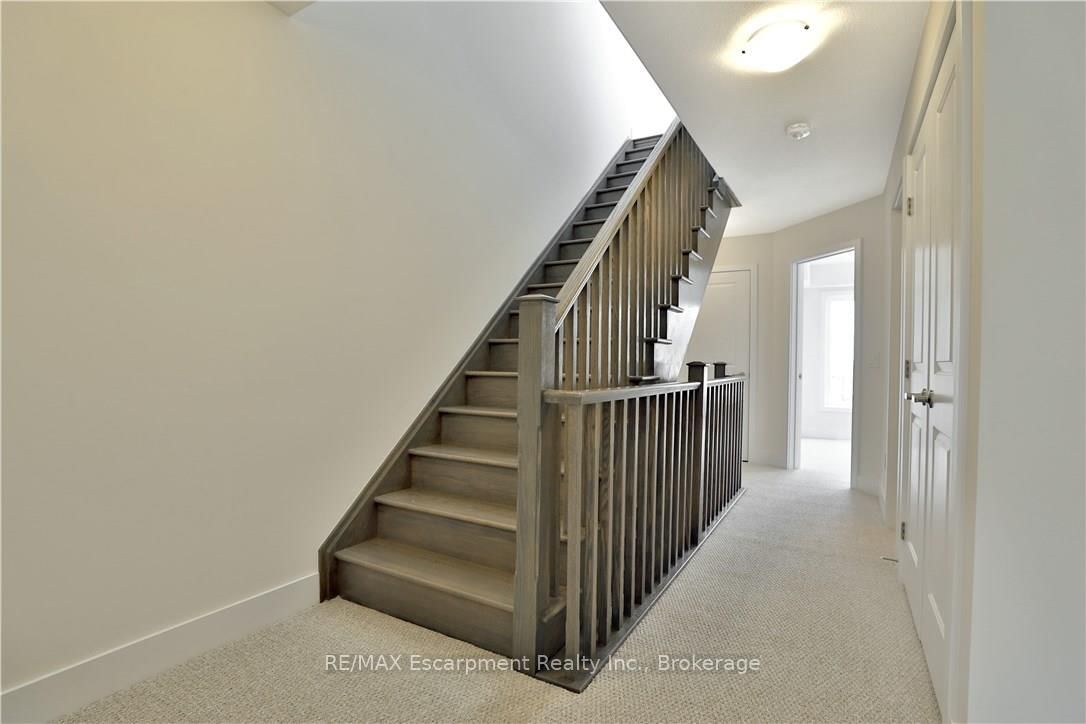 261 Skinner Road, Unit 8 - Photo 19