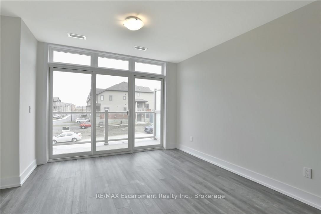 261 Skinner Road, Unit 8 - Photo 7