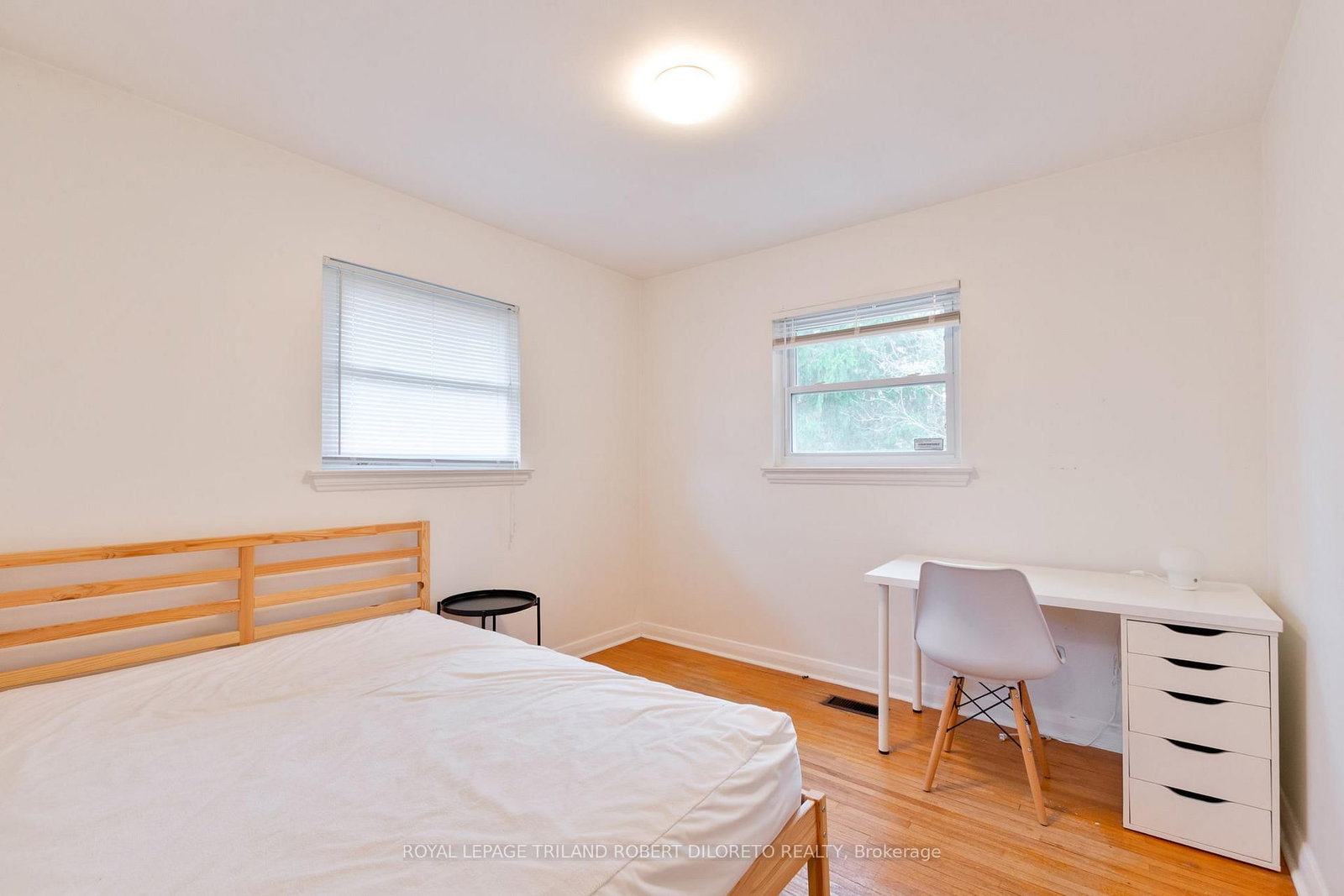 Detached House for sale at 389 Fox Avenue, London North, Ontario, N6G 1H7 - North K - MLS: X12983794