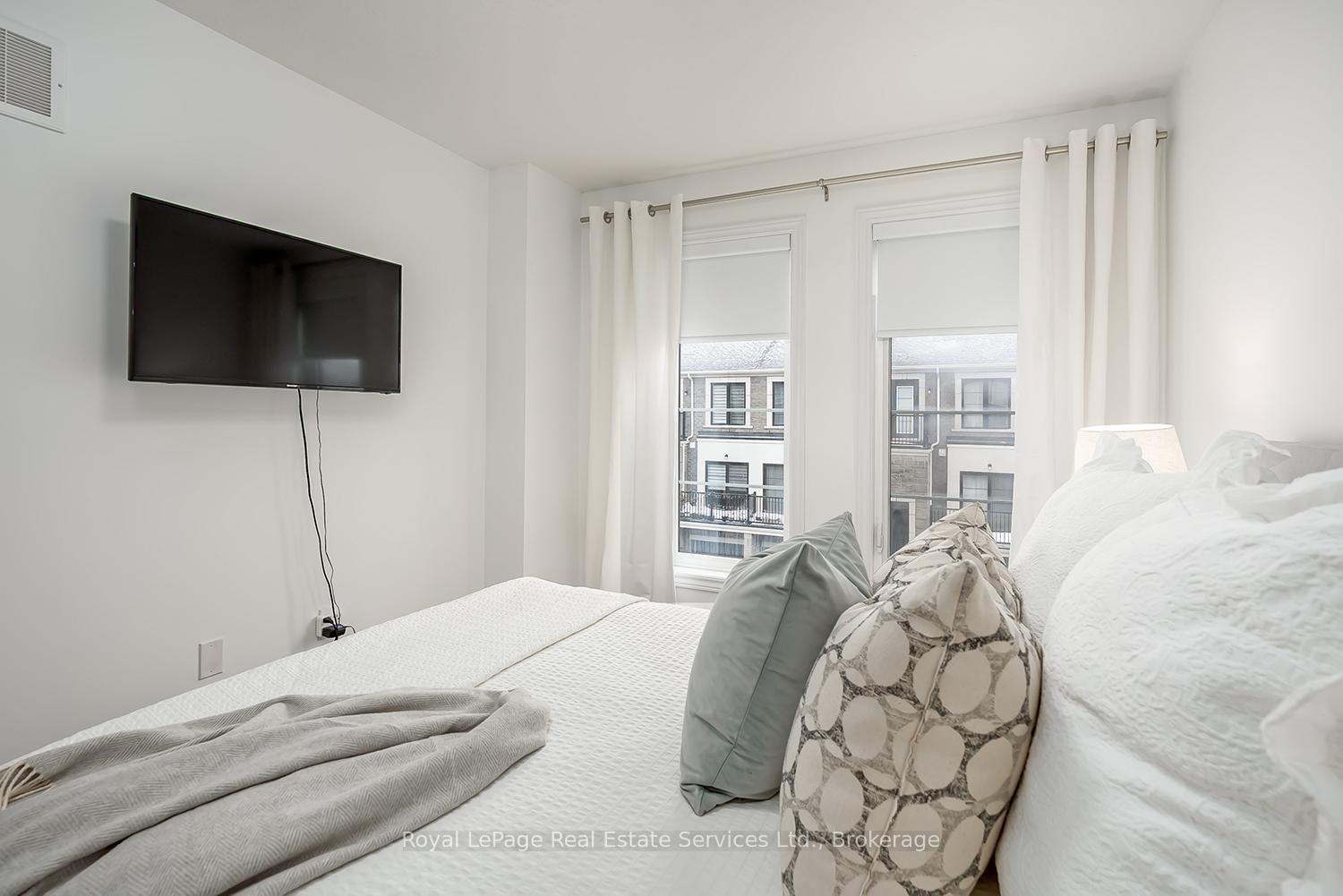 383 Dundas Street E, Unit 34 - Photo 28