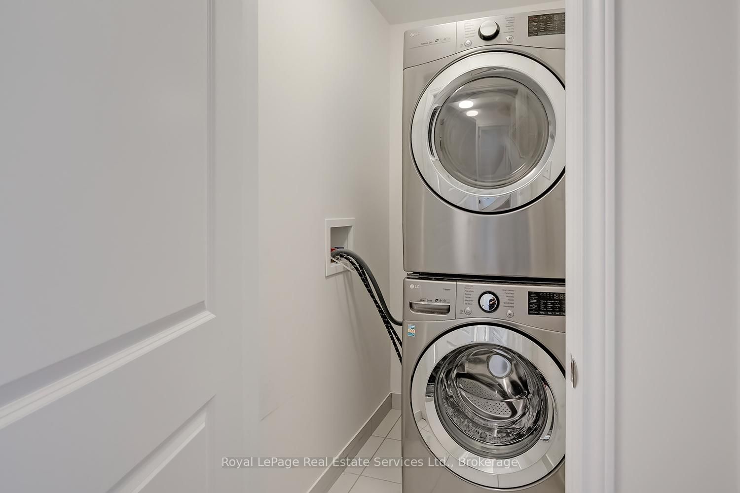 383 Dundas Street E, Unit 34 - Photo 35