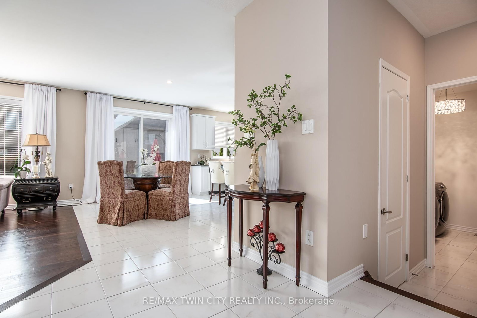 232 Shady Glen Crescent - Photo 9