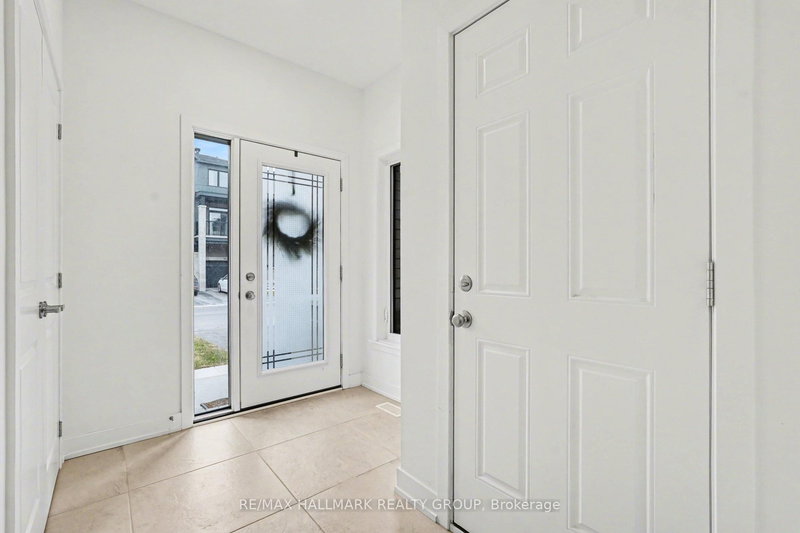 61 Arinto Pl, Ottawa, K2S 2R7 | Image 2