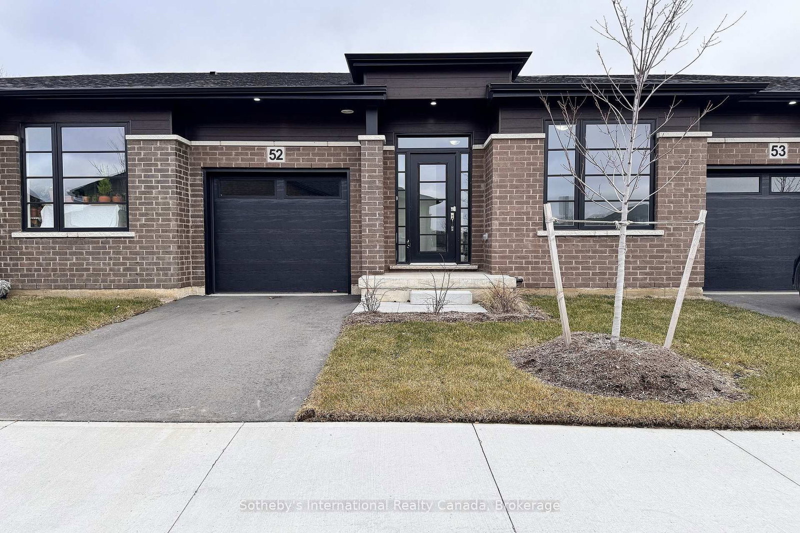 Welcome to Unit 52 at ECHO PARK RESIDENCES BY WINZEN HOMES! This new bungalow townhouse showcases an open floor plan with cathedral ceilings, three bedrooms, garage, stainless appliances, quartz counters, main floor laundry, generous master with walk-in closet, tastefully **FINISHED BASEMENT**, architecturally inspired stone/brick/siding combinations. This unspoiled and never lived in unit is nicely tucked away within the quiet, established neighbourhood of Echo Park with plenty of amenities including ample visitor parking near the unit. Parks, trails, schools, community centre, baseball and soccer fields, community gardens all within a short walk. A mere five minute drive to the main shopping district of Brantford including Lynden Park Mall, Canadian Tire, Home Depot and the new Costco! Easy access to the most easterly highway 403 exit in Brantford (Garden Ave) and transit at your front door provides for multiple transportation options. Only minutes to the city core and the campuses of Wilfred Laurier University and Conestoga College, new YMCA, hospital, casino and the famous Wayne Gretzky Sports Complex. Don't miss this opportunity to purchase a stunning unit with flexible closing options and Tarion Warranty. Listing price reflects the price net of HST.