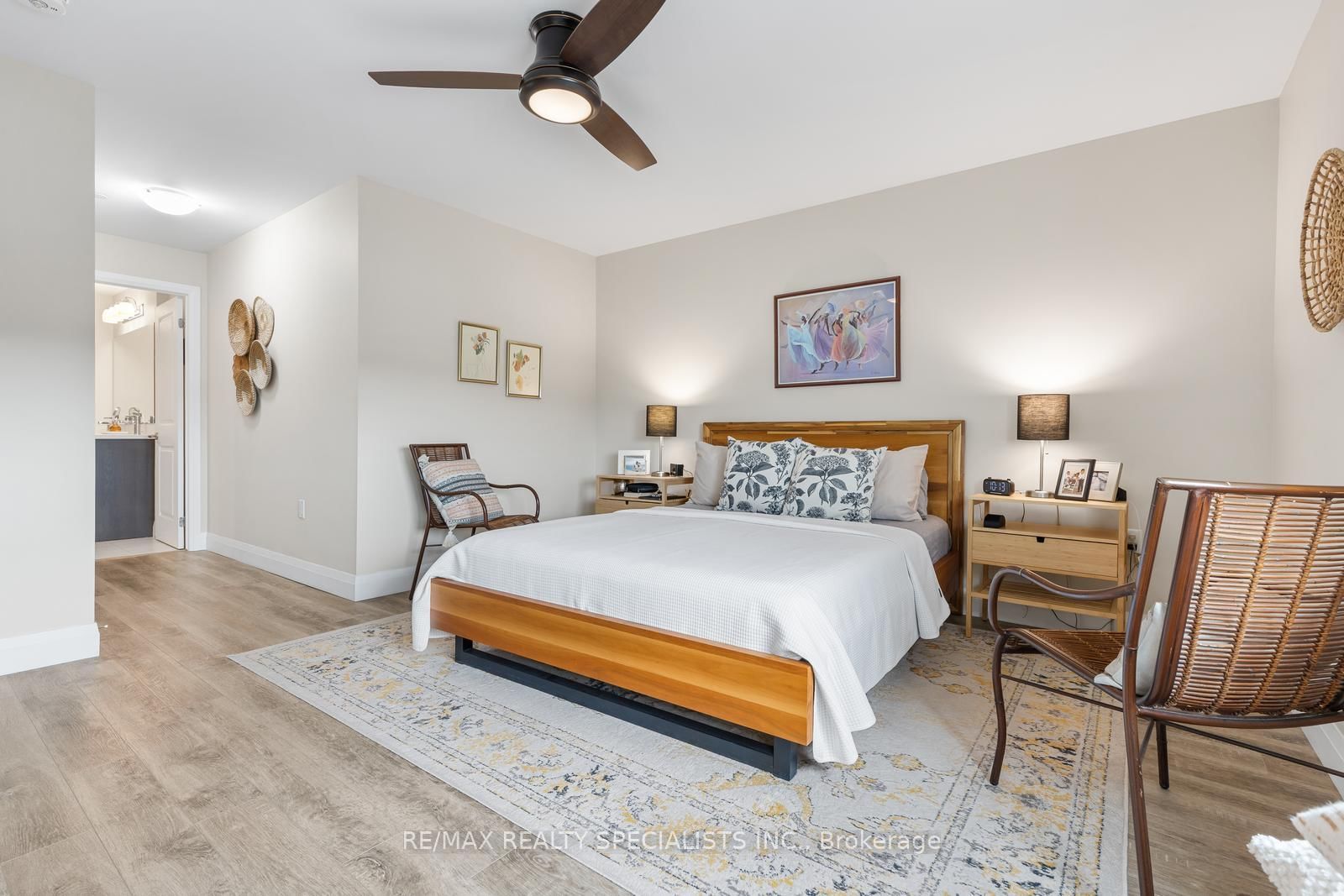 1 Redfern Avenue, Unit 309 - Photo 15