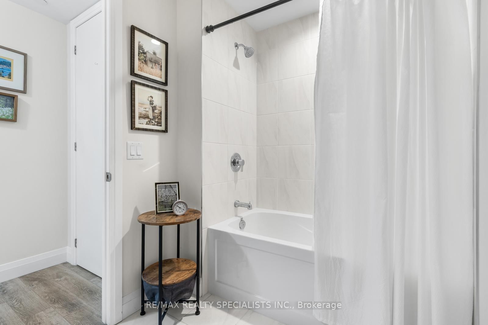 1 Redfern Avenue, Unit 309 - Photo 22