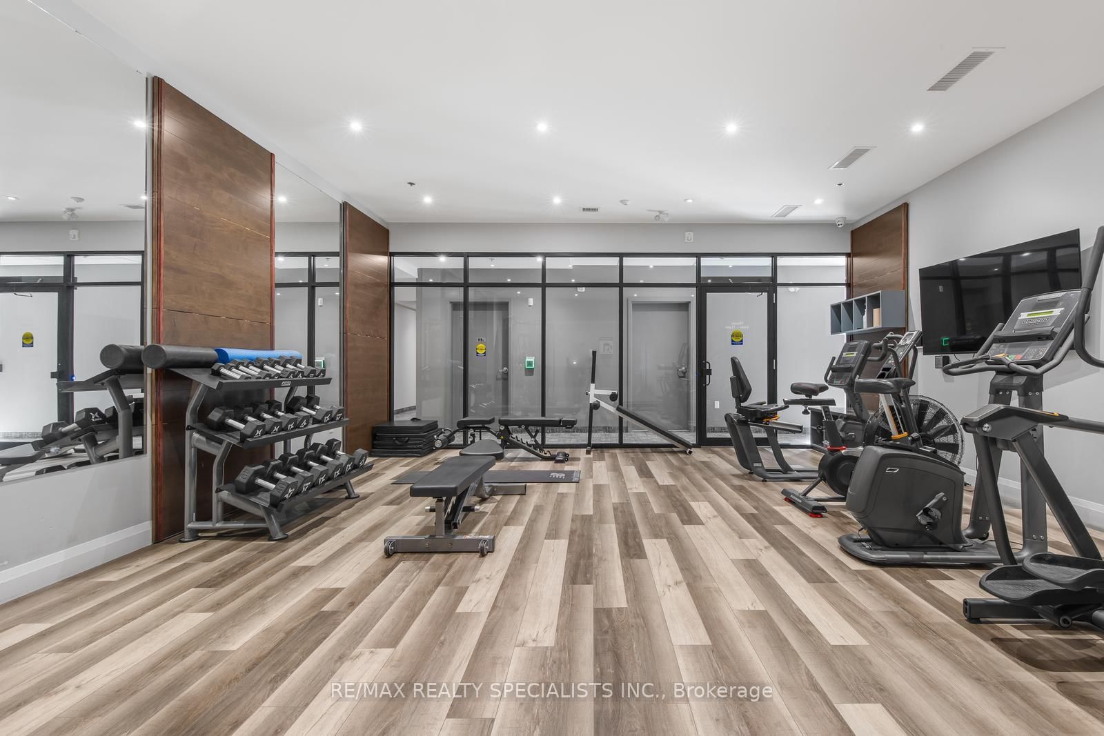 1 Redfern Avenue, Unit 309 - Photo 27