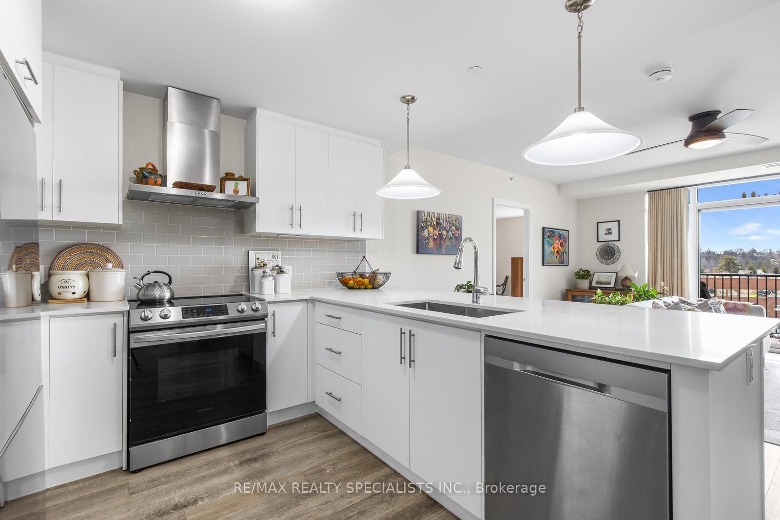 1 Redfern Avenue, Unit 309 - Photo 5