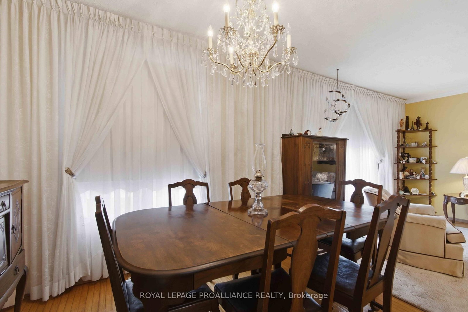 Detached House for sale at 21 Miron Road, Quinte West, Ontario, K8V 3H9 - Trenton Ward - MLS: X12984170