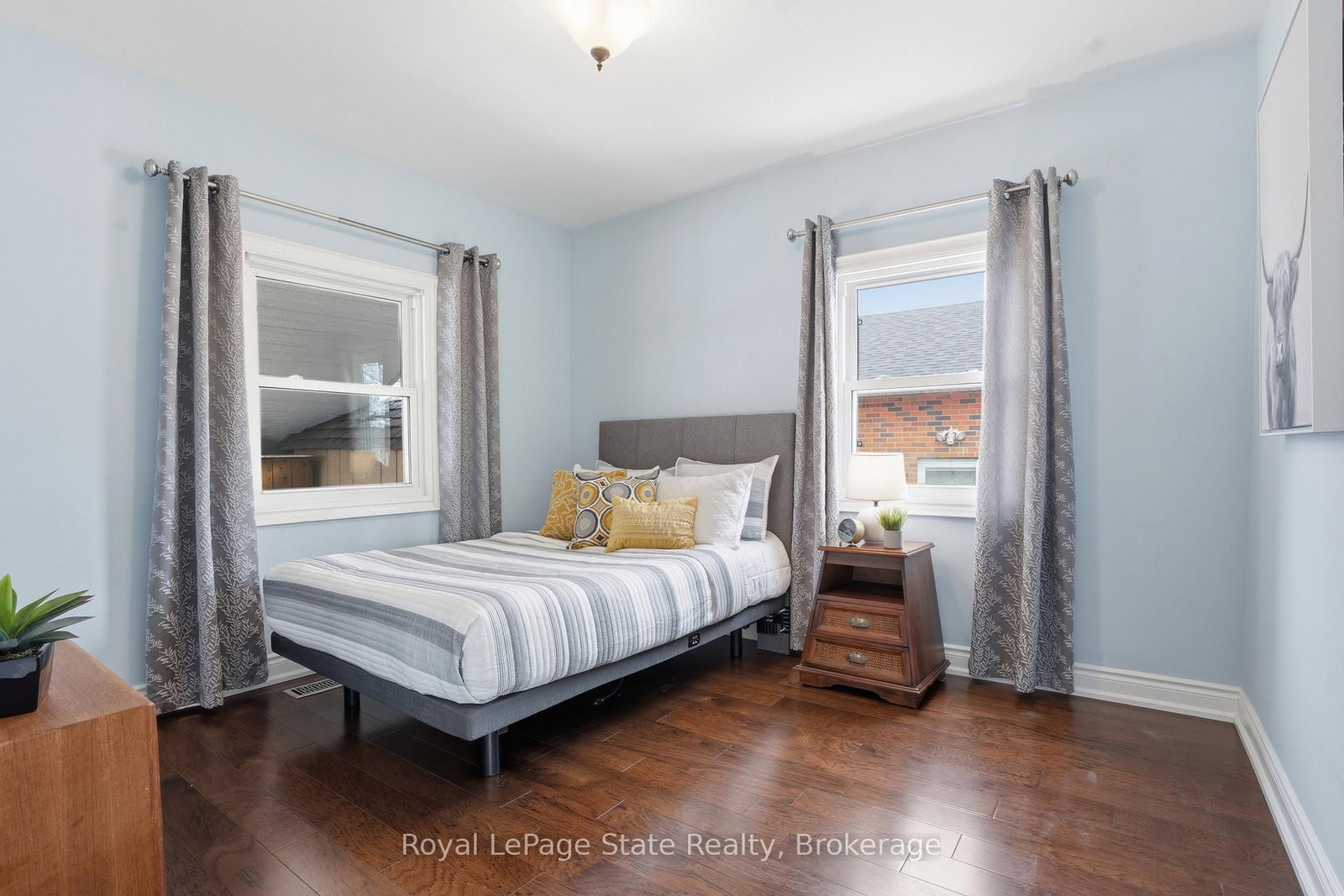 Detached House for sale at 208 East 44th Street, Hamilton, Ontario, L8T 3H6 - Hampton Heights - MLS: X12984176