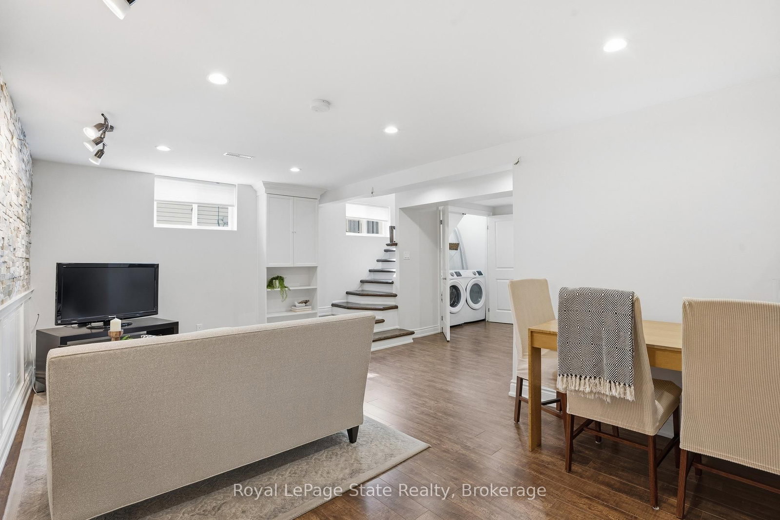 Detached House for sale at 208 East 44th Street, Hamilton, Ontario, L8T 3H6 - Hampton Heights - MLS: X12984176