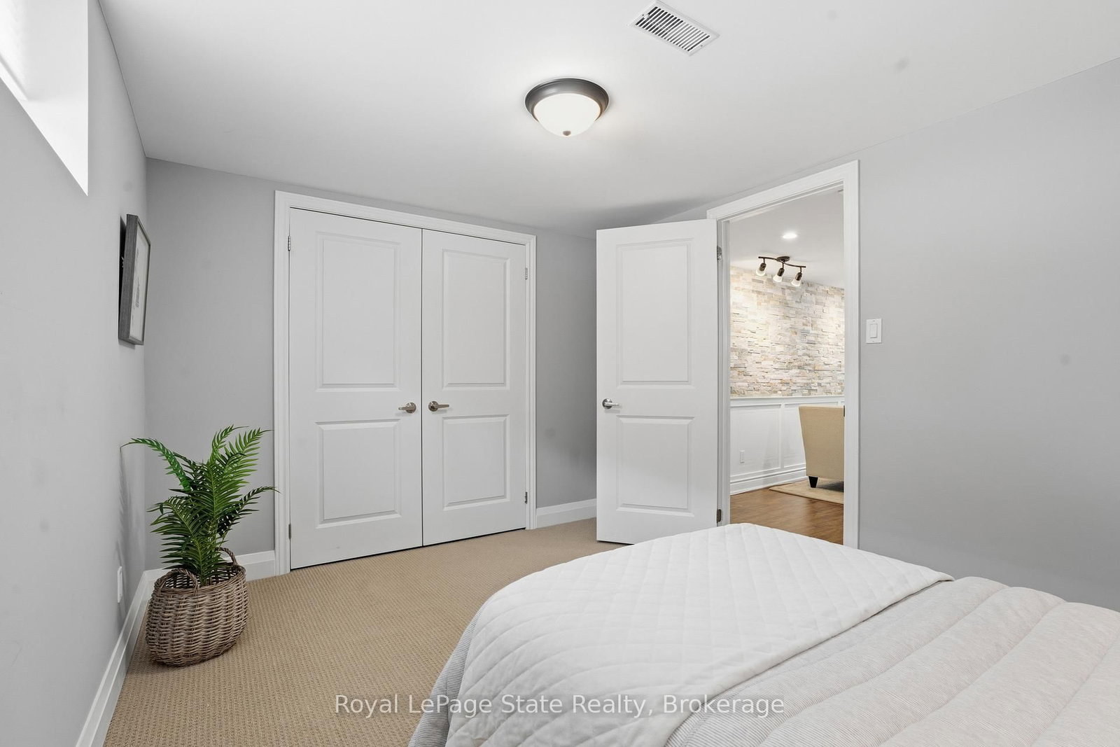 Detached House for sale at 208 East 44th Street, Hamilton, Ontario, L8T 3H6 - Hampton Heights - MLS: X12984176