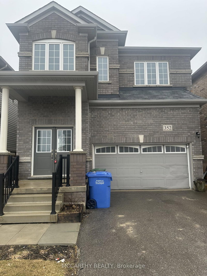 home for lease on 352 Vandusen Avenue