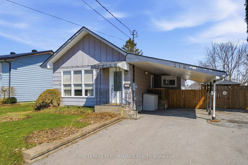216 Danis Ave, Cornwall, K6H 5E7 | Image 3