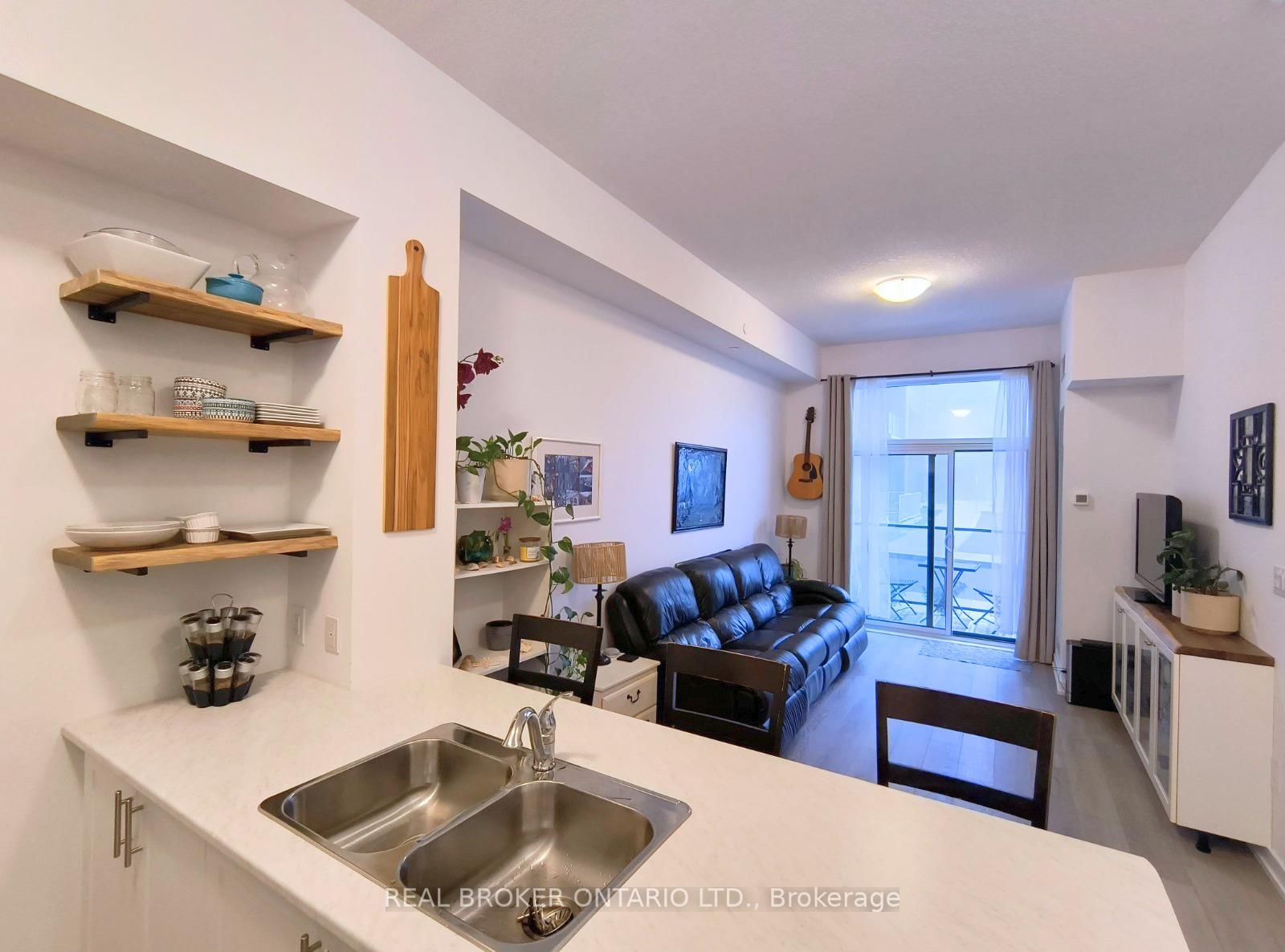 460 Dundas Street E, Unit 117 - Photo 5