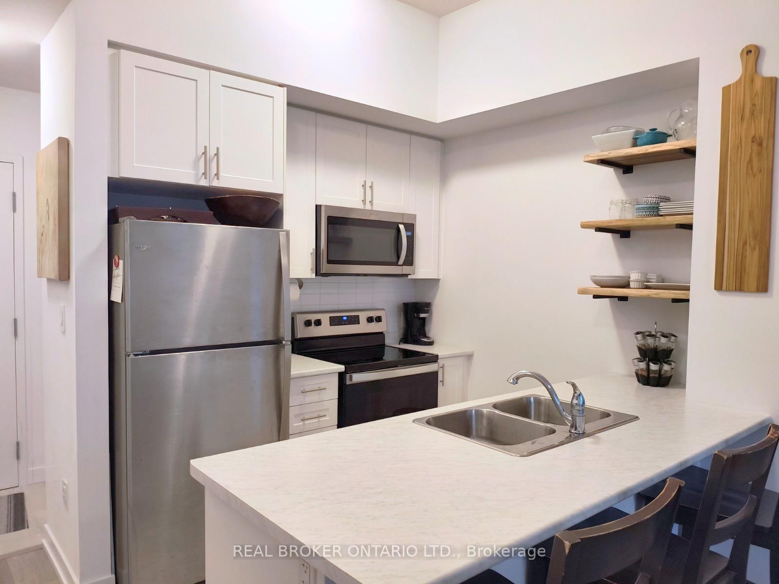460 Dundas Street E, Unit 117 - Photo 6
