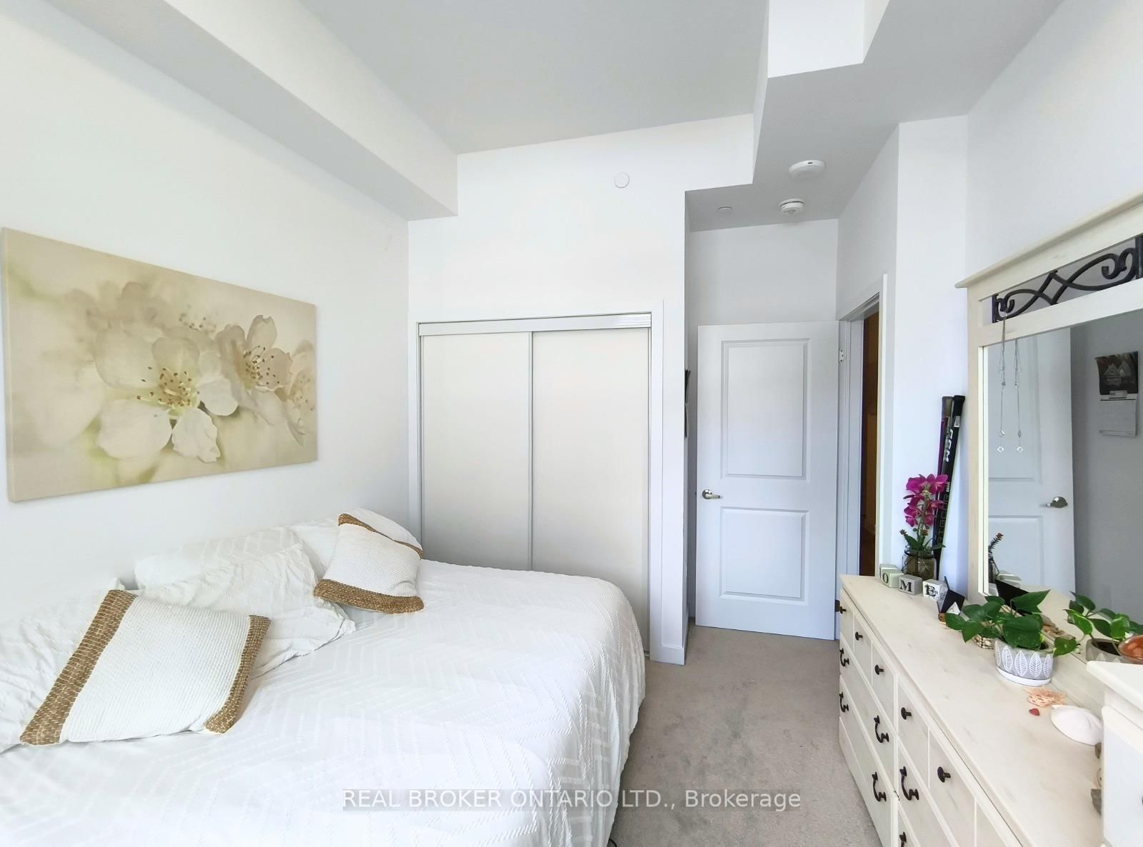 460 Dundas Street E, Unit 117 - Photo 8