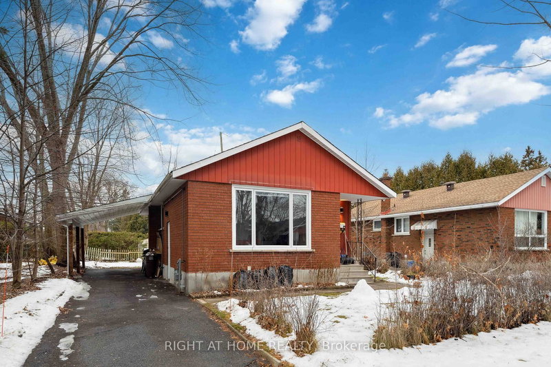 home for sale on 1274 Cobden Road E