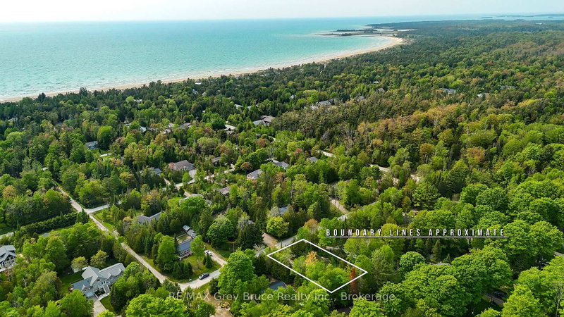 home for sale on 425 Dufferin Avenue