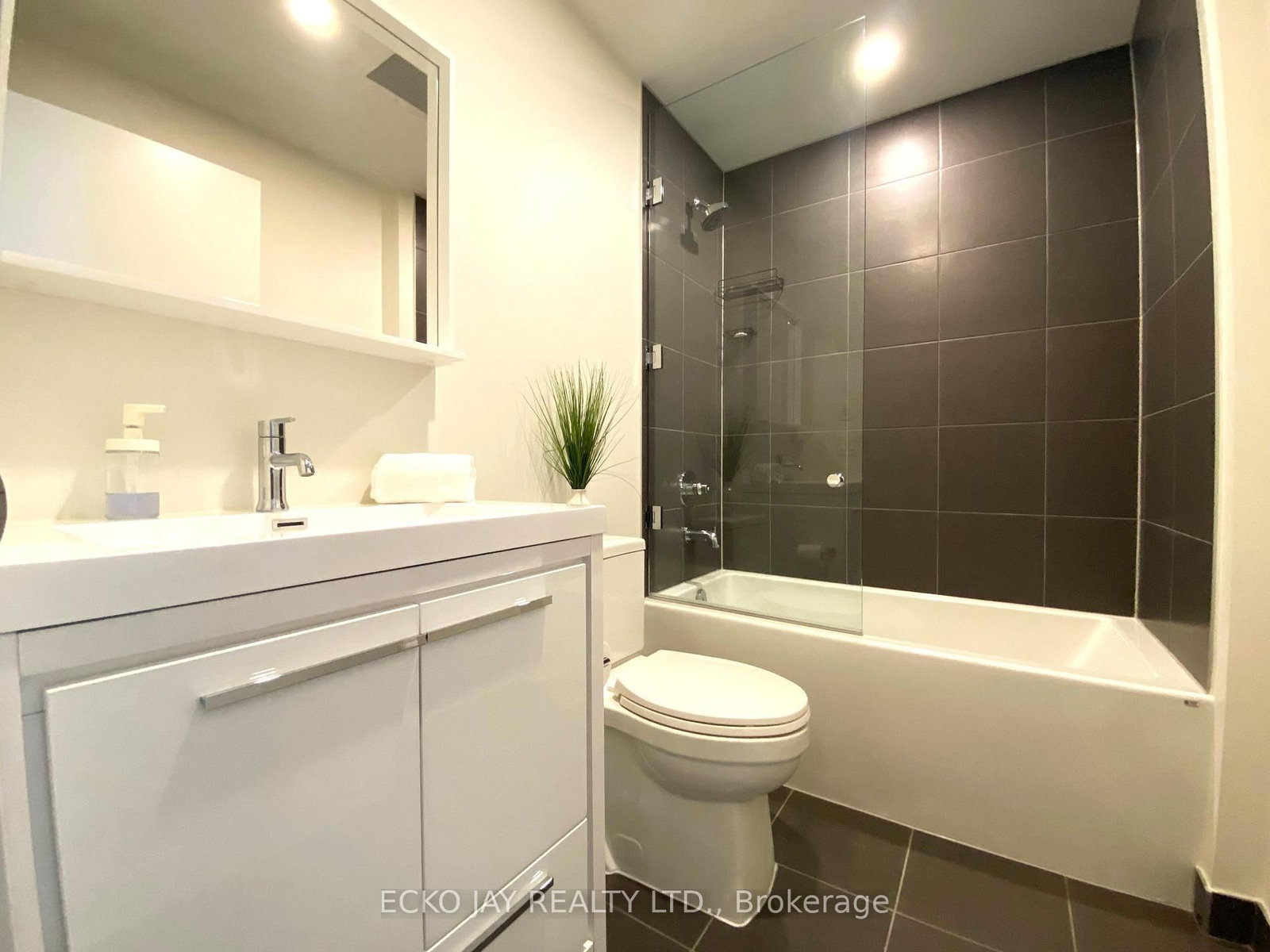 212 King William Street, Unit 903 - Photo 15