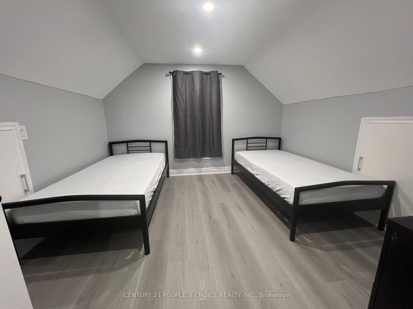 5640 Buchanan Avenue - Photo 13