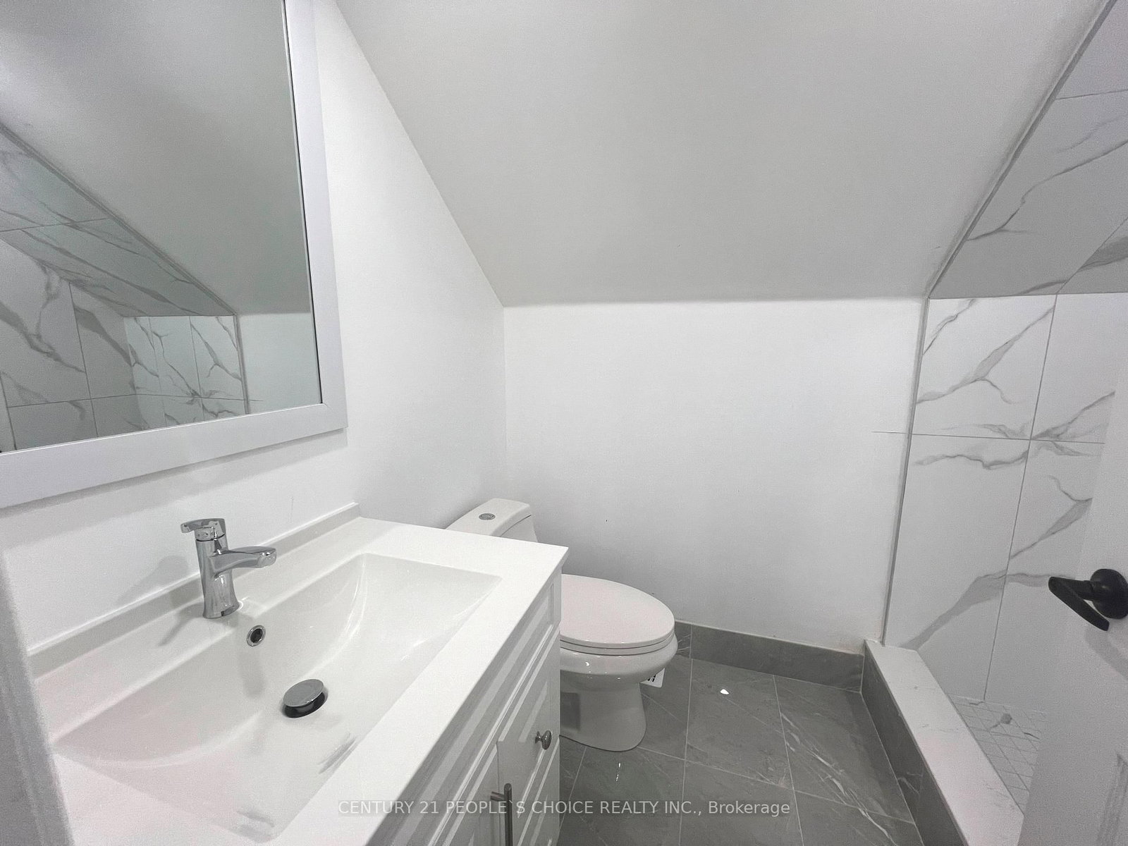 5640 Buchanan Avenue - Photo 8