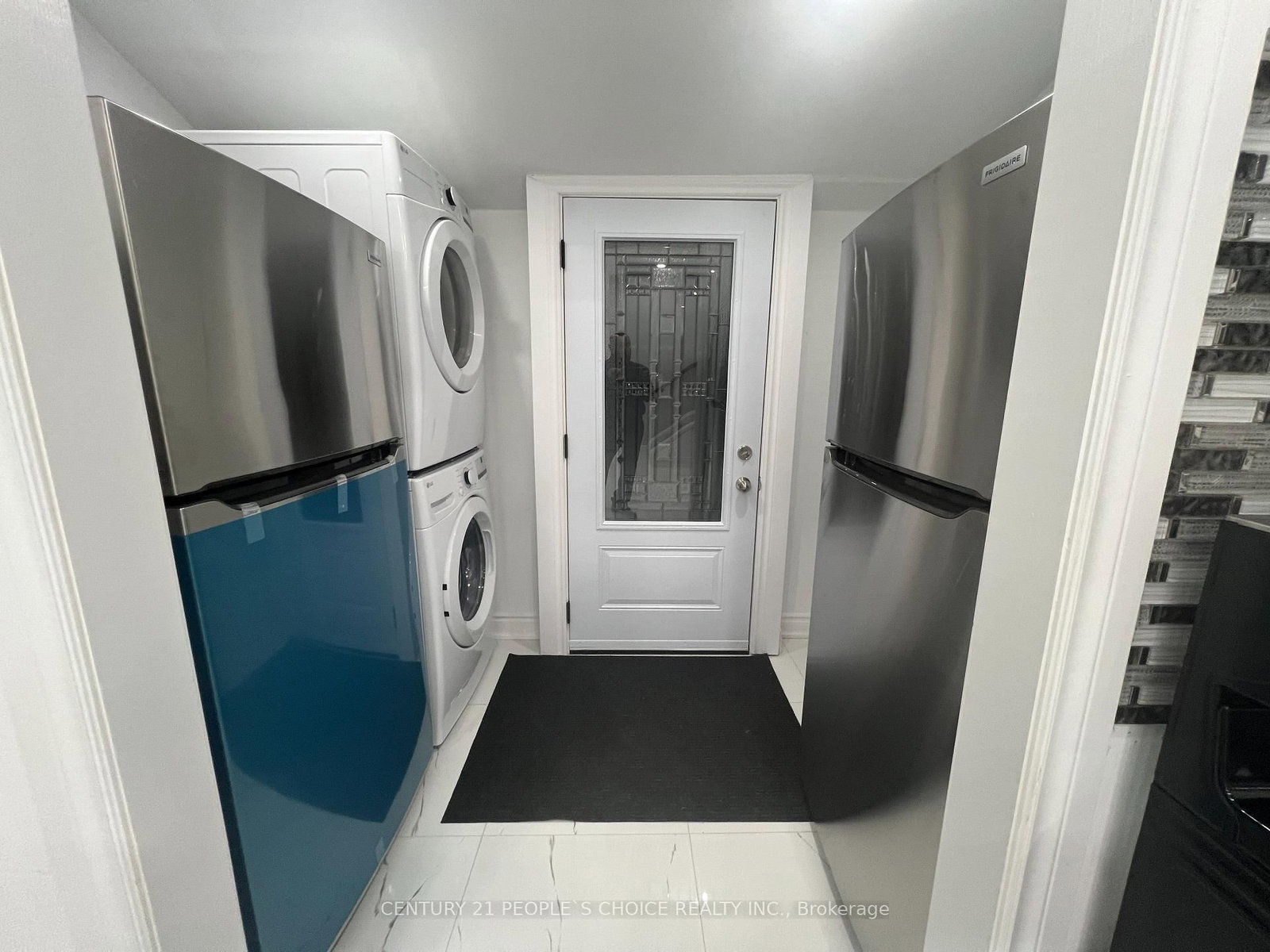 5640 Buchanan Avenue - Photo 9